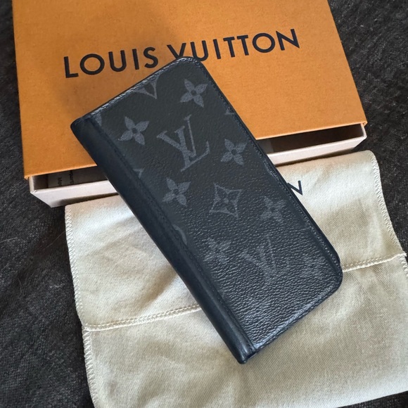 Louis Vuitton Black Monogram Phone 11 Case - Picture 1 of 4